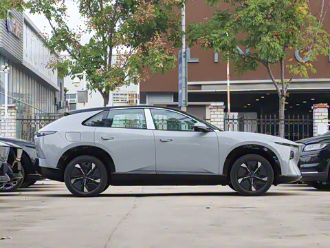 2025�� ����600 Pro