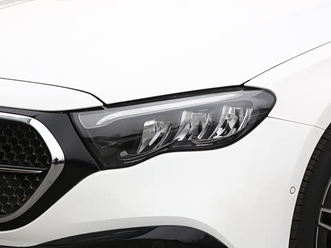 2026�� E 300 L �����˶���