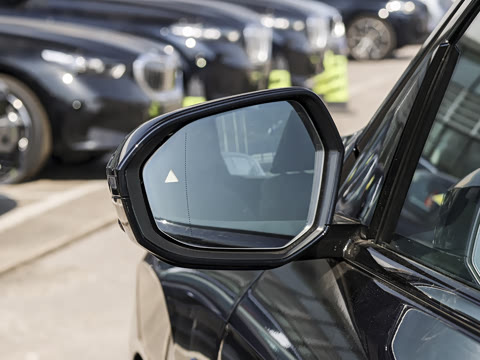 2026�� xDrive30L ������ M�˶���ҹ��װ