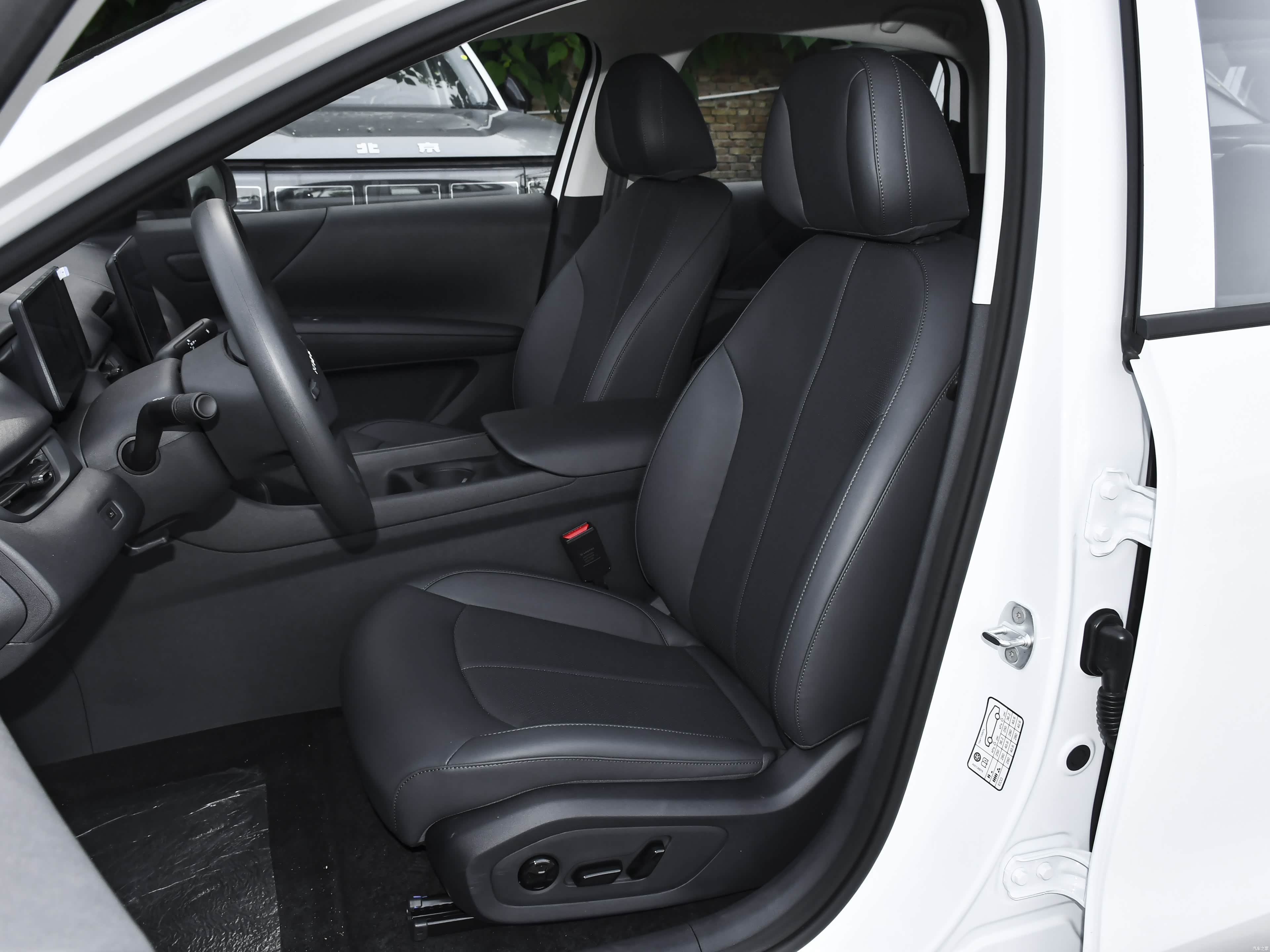 BAIC EU8, миниатюра 20