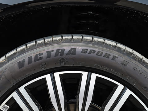 2027�� 2.0T ˫�������������