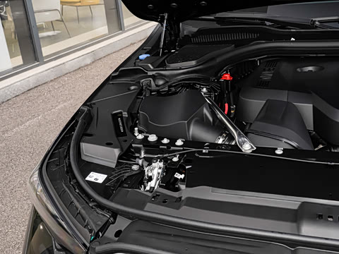 2026�� �Ŀ� 530Li ������ M�˶���װ