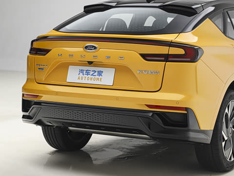 2026�� 2.0T EcoBoost  E �춯  �˶��� ST-Line