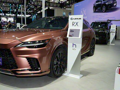 2026�� 500h ����F SPORT Performance