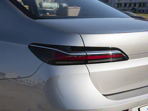 2026�� 735Li ������װ