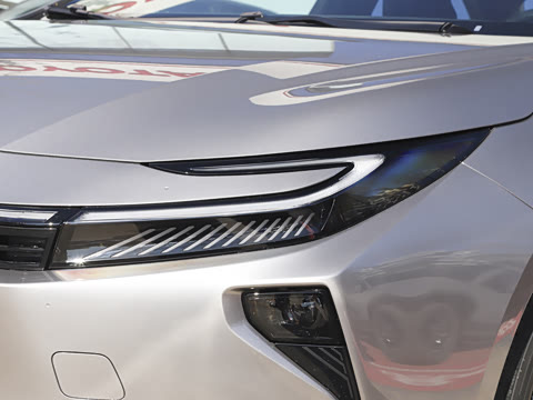 2026�� 1.8L ˫�� ��Ӣ��