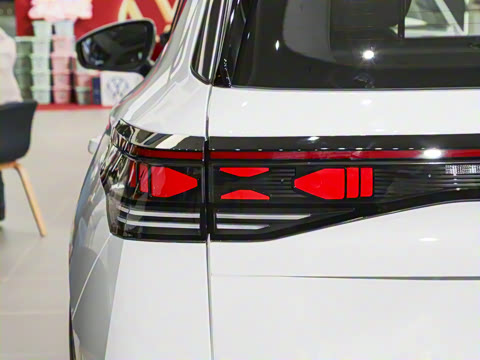 2026�� ̽��L 300TSI ������Ӣ