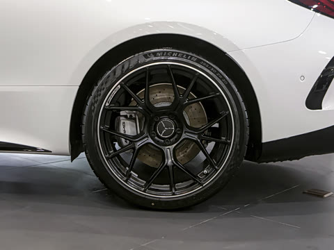 2026�� �Ŀ� AMG CLE 53 4MATIC+ ������ܳ�