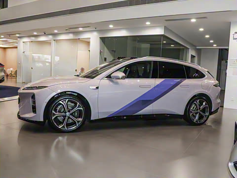 2025�� Զ����װ�޶��� 100kWh Touring