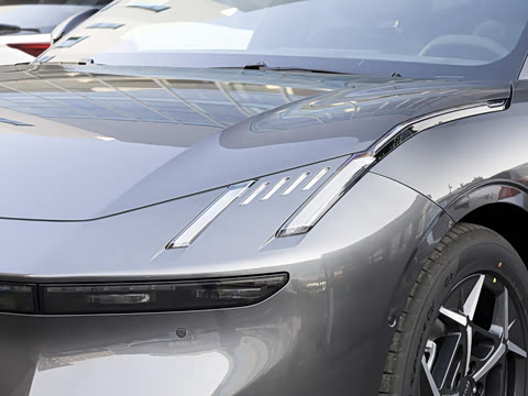 2025�� 240����Ultra H5