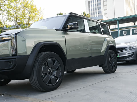 2025�� 215Զ�а�