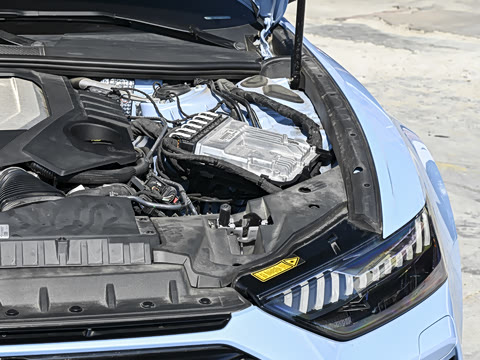 2025��  RS 6 4.0T Avant performance