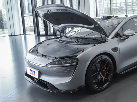 2026�� Ultra (896�߼����״