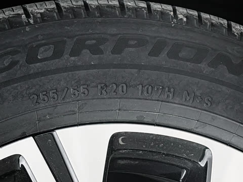 2027��  2.3T EcoBoost �����ѽ�� 7��