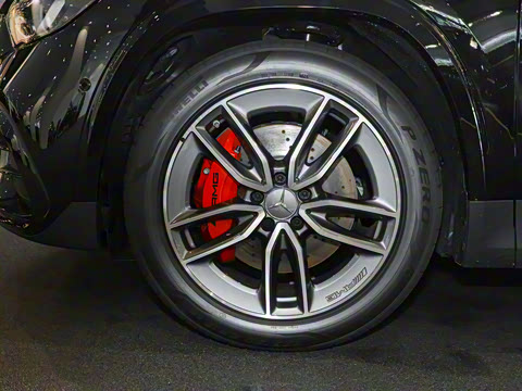 2025�� AMG GLA 35 4MATIC