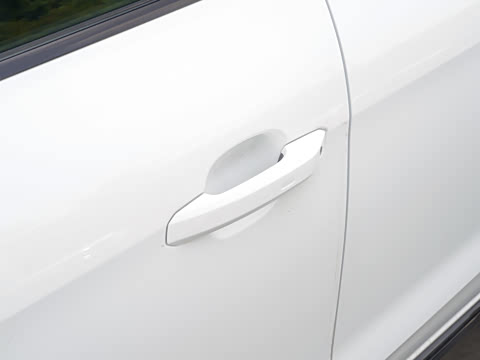 2026�� 200���������� 40 TFSI ���������� B&O ��ҹ��