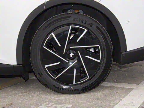 2025�� �Ŀ� 560PRO 185kW