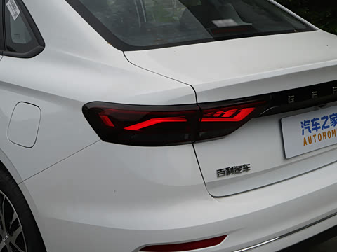 2027�� ���� 1.5L CVT������