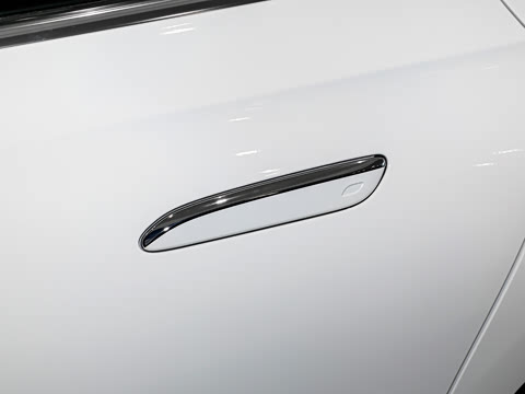 2026�� �Ŀ� E 260 L