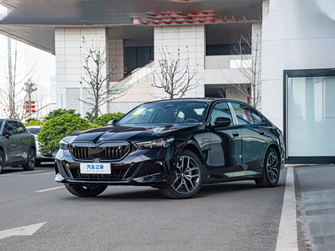 2026�� �Ŀ� eDrive 40L M�˶���װ