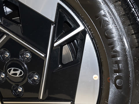 2025�� ����SMART�� 64.2kWh