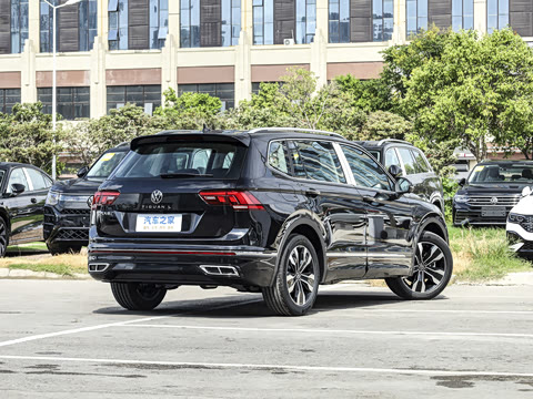 2025�� ���ڿ� 330TSI �Զ�����R-Line��ҫ��