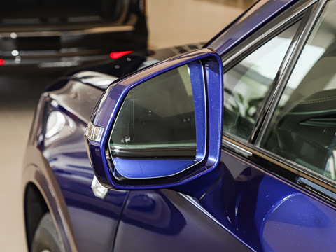 2025�� 2.0T �����������������ڱ��