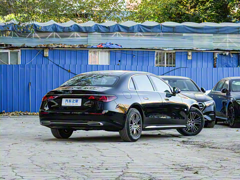 2026�� E 260 L �����