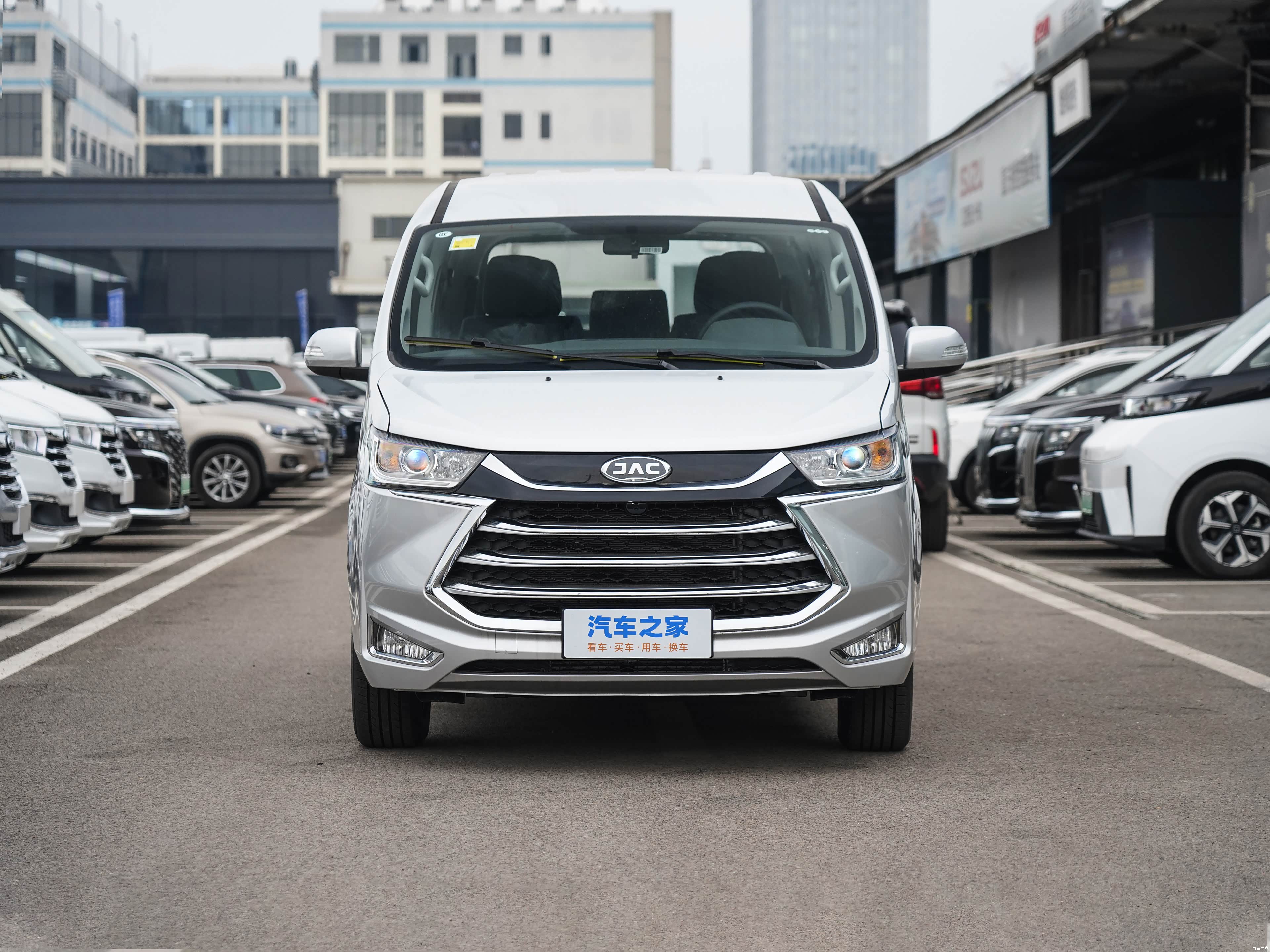 JAC M4, миниатюра 2