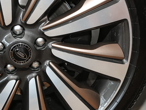 2025�� 3.0 L6 400PS SV���ٴ����ӳ��� 4��