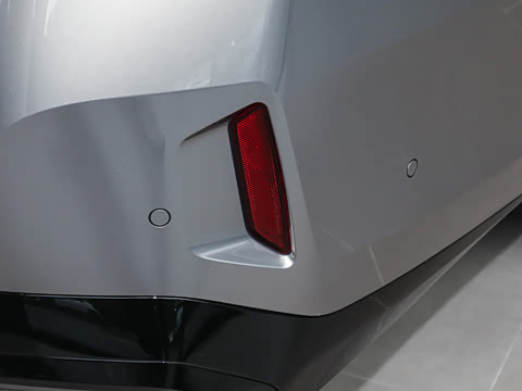 2026�� 530Li ������ M�˶���װ