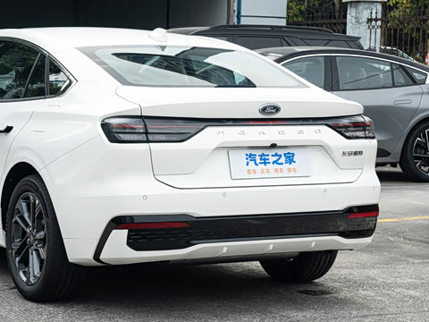 2026��  2.0T  EcoBoost  ������