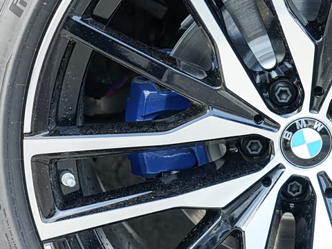 2026�� xDrive 40Li ������M�˶���ҹ��װ