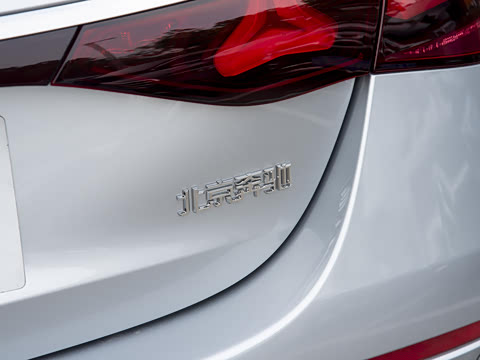 2026�� E 300 L ������