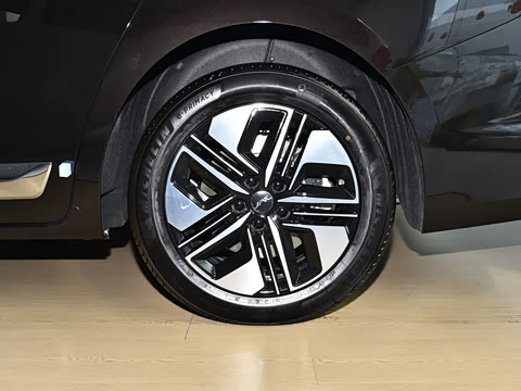 2025�� ���ɰ� 1.5T  252KM �콢L�� ��Ԫ�