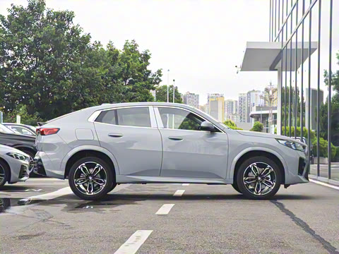 2025�� sDrive25i M�˶���װ