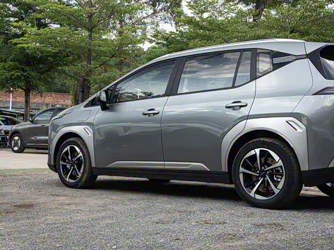 2025�� Plus 610 ������