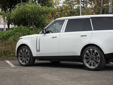 2026�� 3.0 L6 400PS AB�����