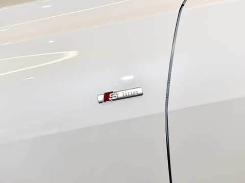 2026�� 2.0T �˶��� quattro