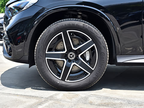 2026�� �Ŀ� GLC 260 4MATIC ����SUV