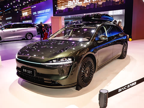 2025�� ���� Ultra�������� (896�߼����״