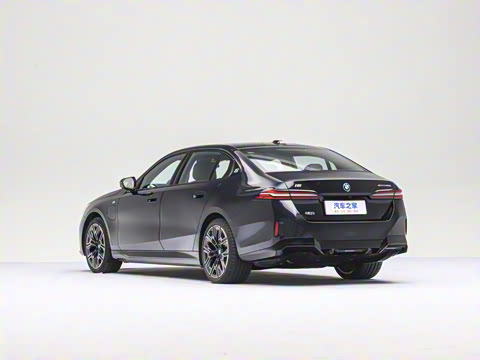 2025�� eDrive 40L M�˶���װ