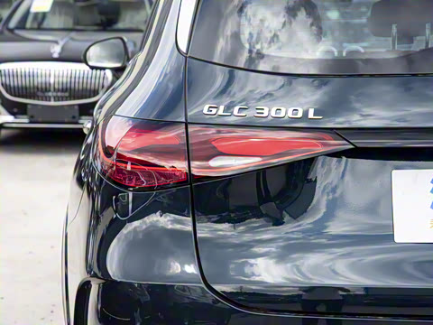 2026�� GLC 300 L 4MATIC ������ 5��