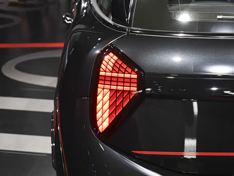 2025�� JOHN COOPER WORKS