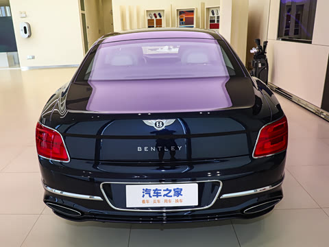 2026�� 4.0T V8 Mulliner