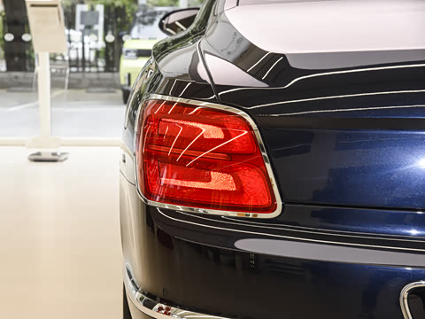 2026�� 4.0T V8 ��׼��