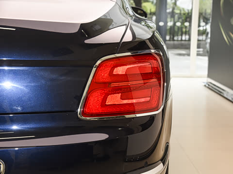 2026�� 4.0T V8 ��׼��