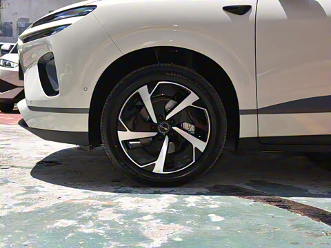 2025�� EV 605�캽Plus��