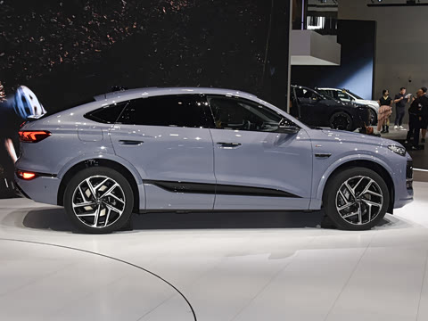 2026�� quattro Ǭ���Ǽݰ�