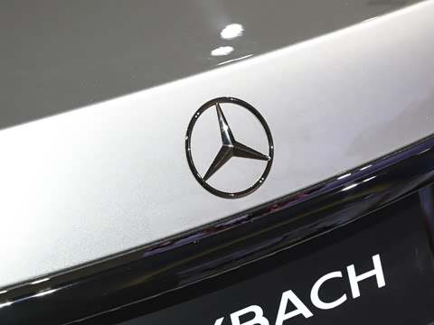 2027�� S 580 4MATIC Night Series